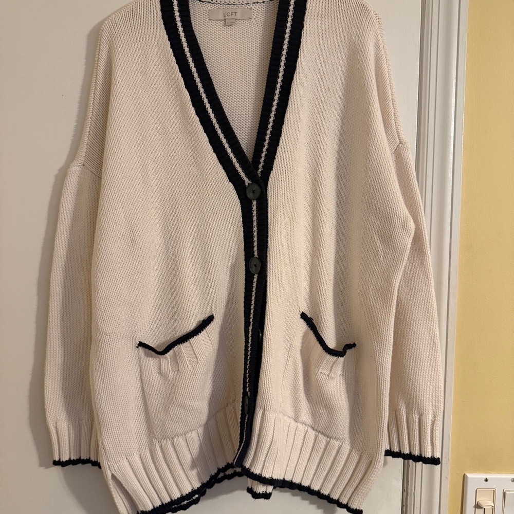NWOT Loft Tipped Relaxed V-Neck
Pocket Cardigan Chunky Button women XL
